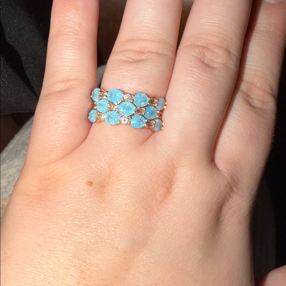 Aquamarine stones on rose gold: size 10